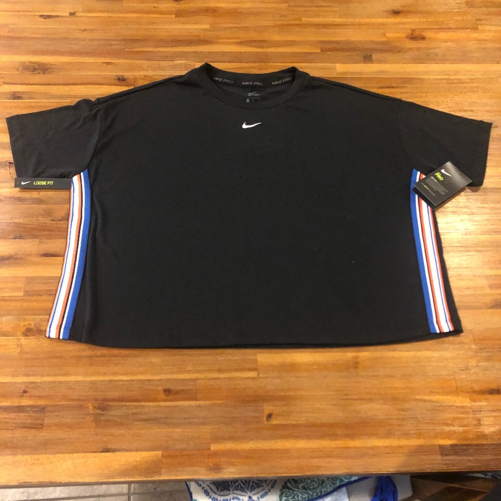Nike Sportswear Crop Top Tee